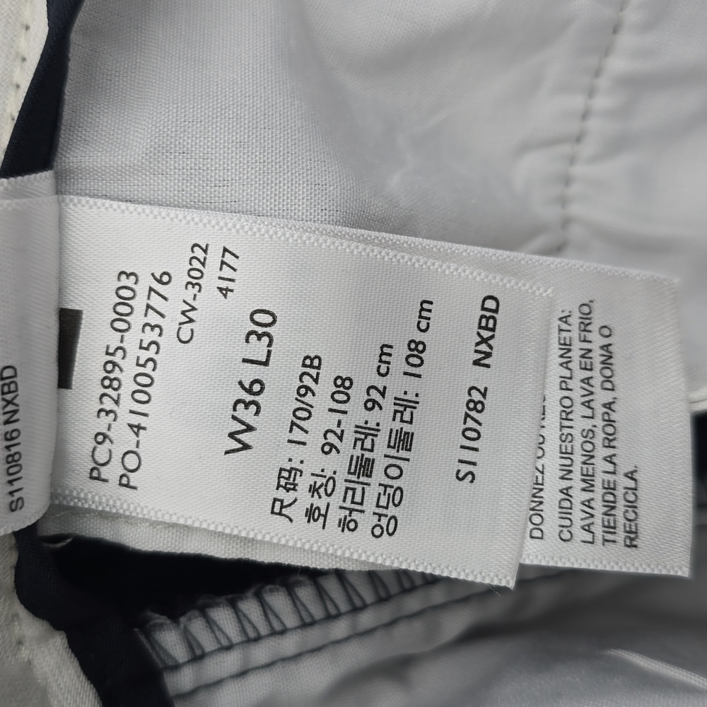 NWT Dockers Easy Khaki Cladsic Fit Pleated Wrinkle-Free Pants, Mens 36x30, Navy - Picture 13 of 16
